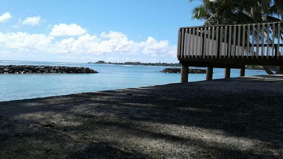 Отель Vacation Beach Fales Manase Экстерьер фото