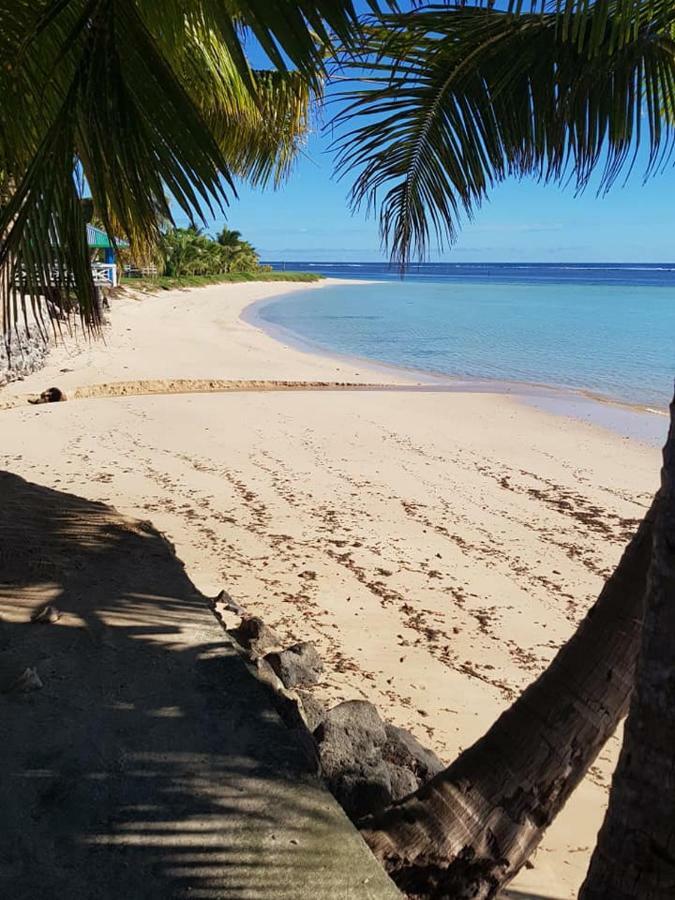 Отель Vacation Beach Fales Manase Экстерьер фото