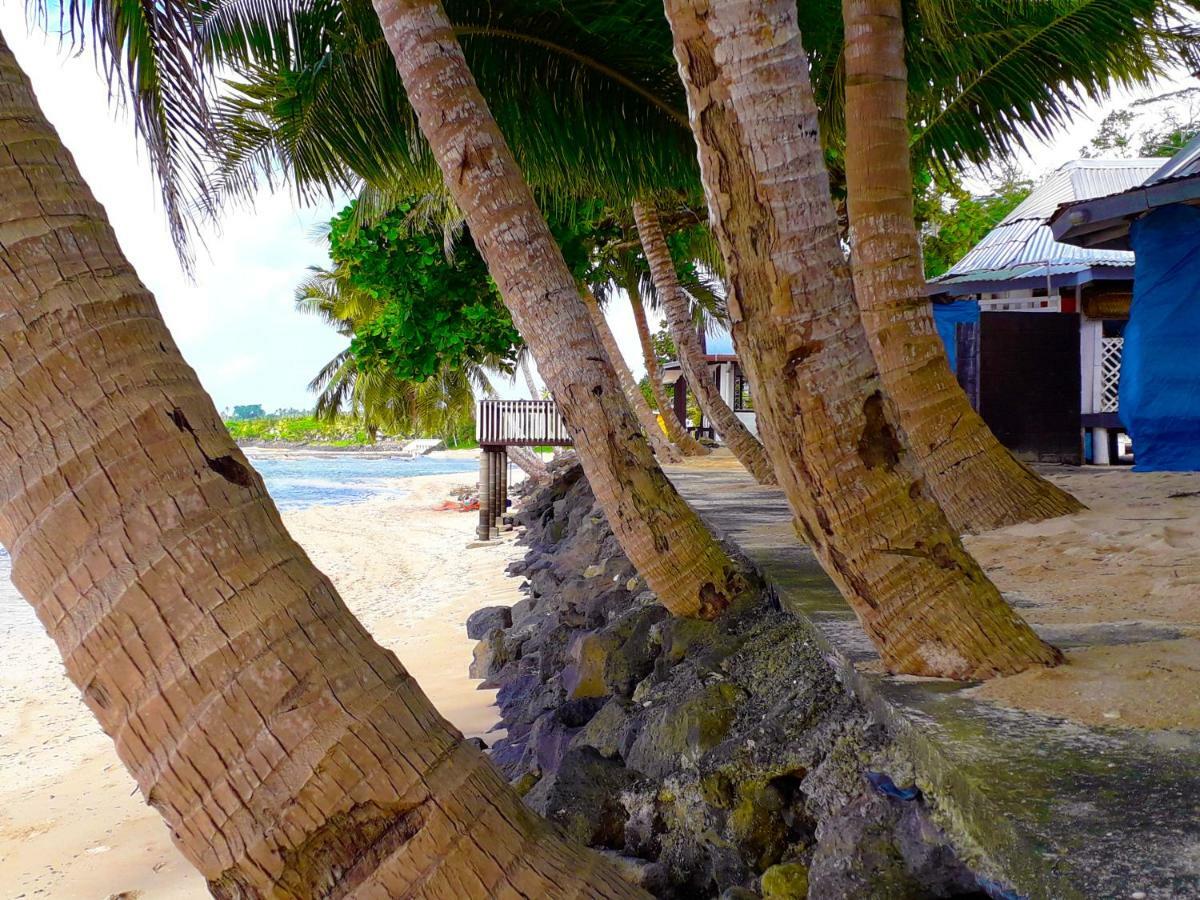Отель Vacation Beach Fales Manase Экстерьер фото